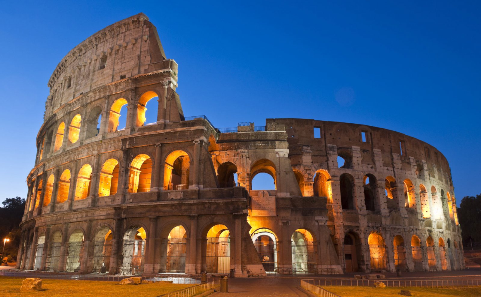 hotel rome coliseum 01 1600x990